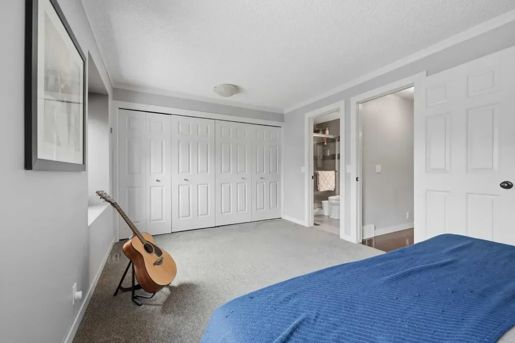 12625 24 Street SW Calgary AB T2W 4B1