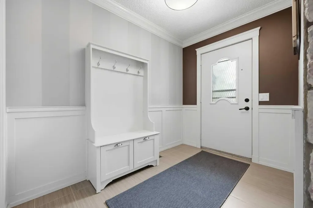 12625 24 Street SW Calgary AB T2W 4B1