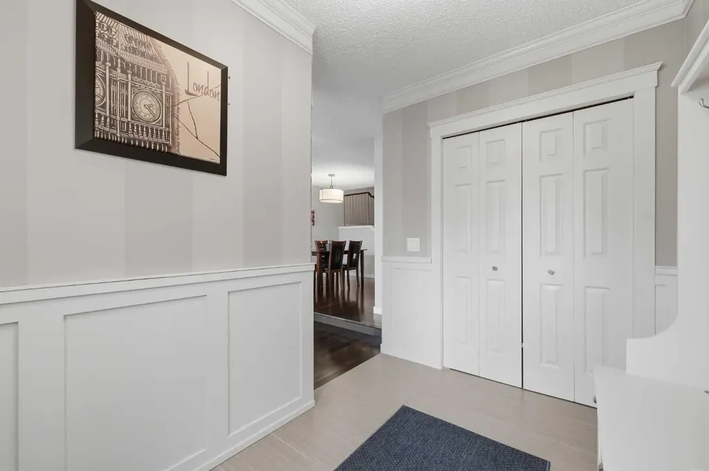 12625 24 Street SW Calgary AB T2W 4B1