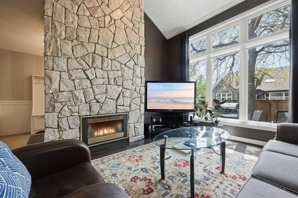 12625 24 Street SW Calgary AB T2W 4B1