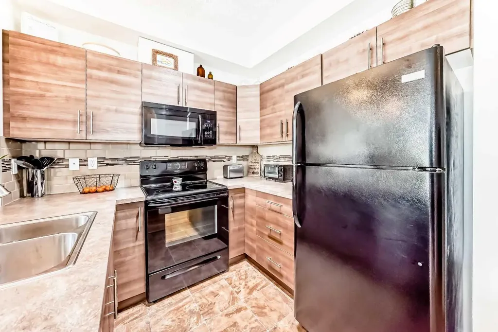 207 Sunset Drive Cochrane AB T4C 0H7