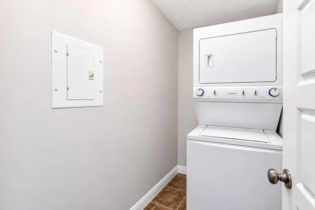207 Sunset Drive Cochrane AB T4C 0H7