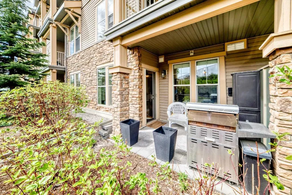 207 Sunset Drive Cochrane AB T4C 0H7