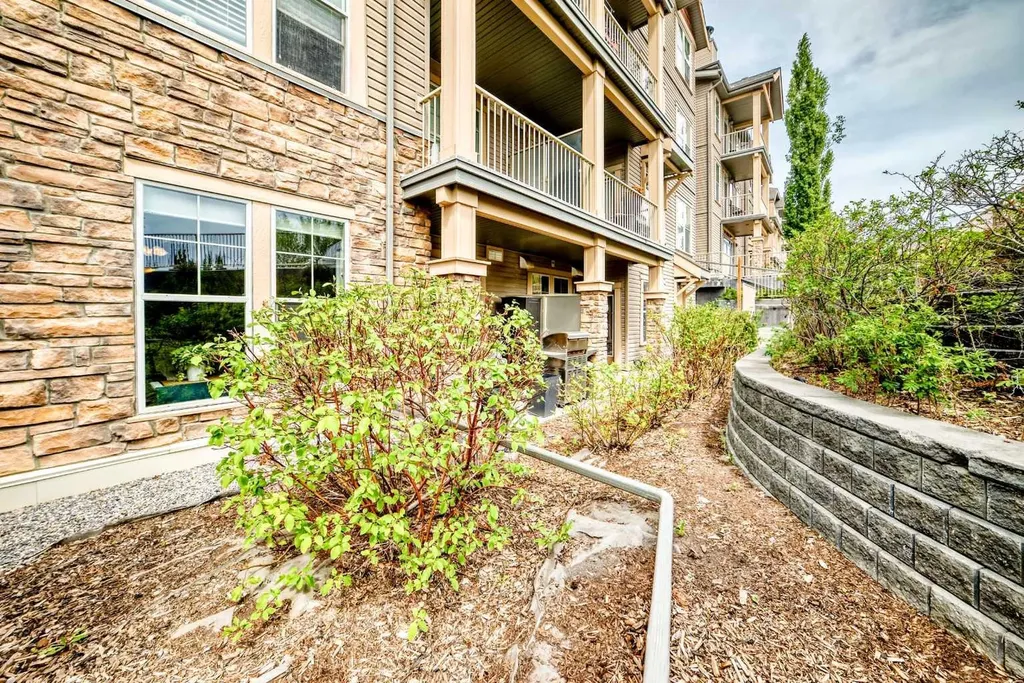 207 Sunset Drive Cochrane AB T4C 0H7