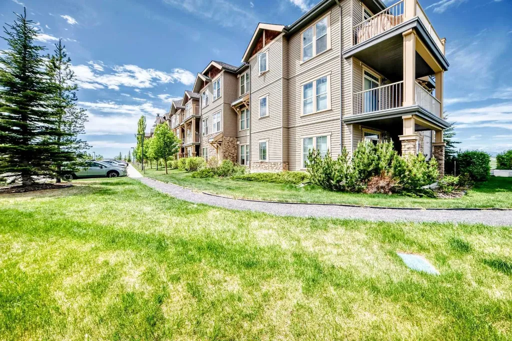 207 Sunset Drive Cochrane AB T4C 0H7