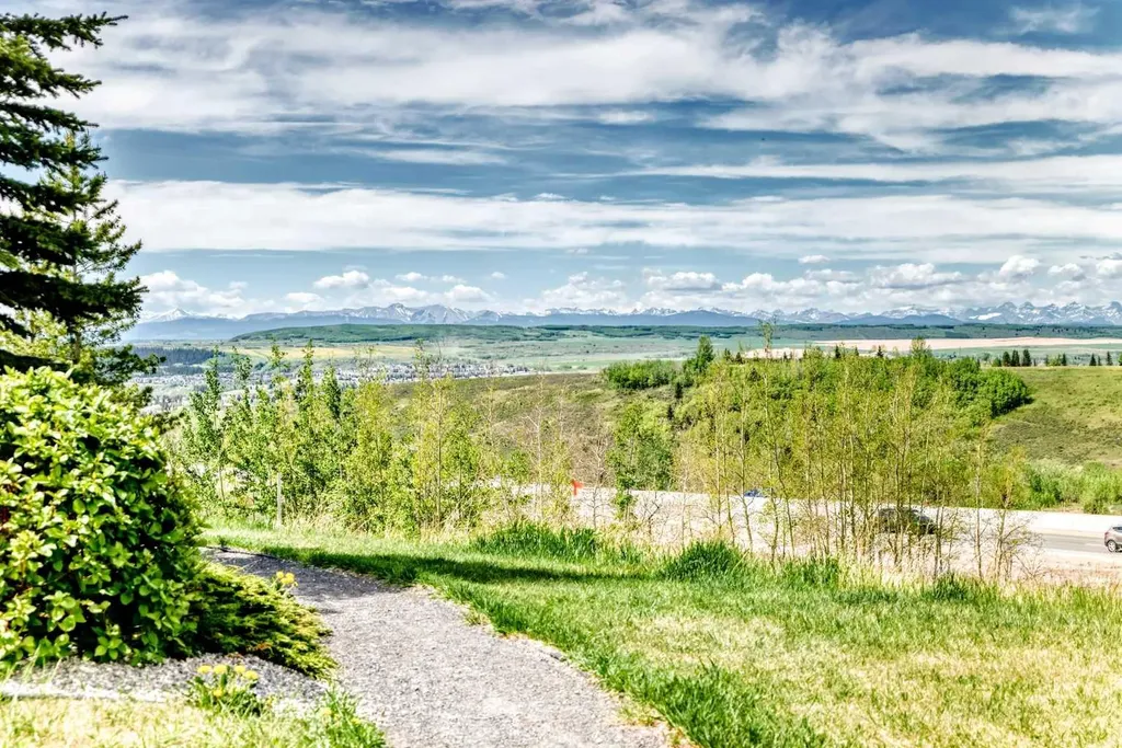 207 Sunset Drive Cochrane AB T4C 0H7