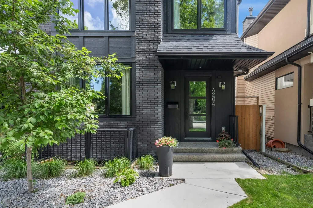 4204 16a Street SW Calgary AB T2T 4L4