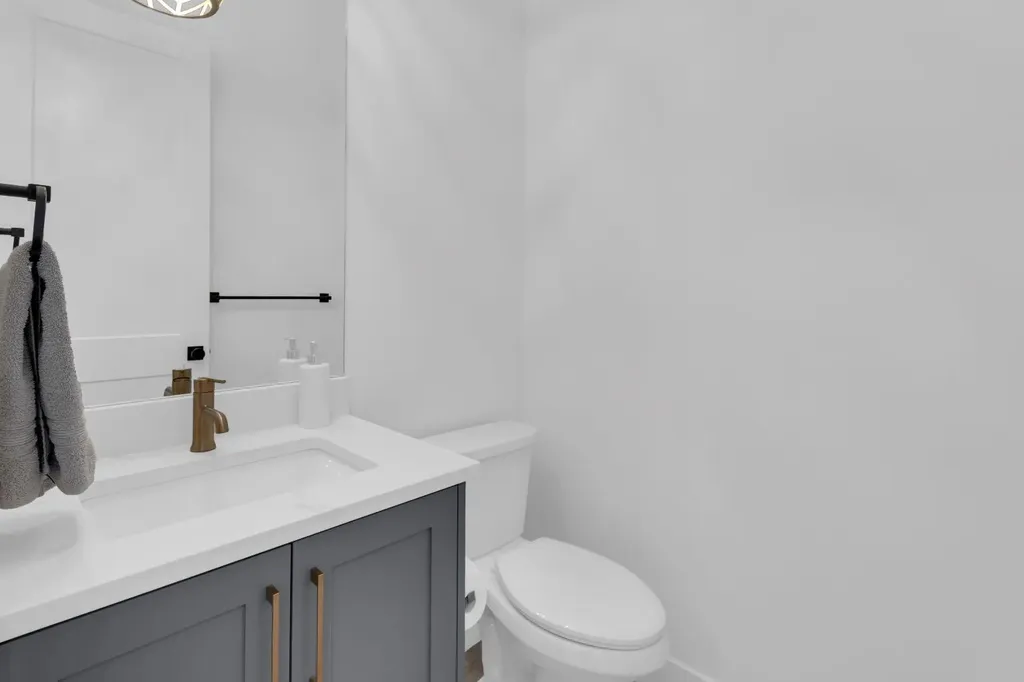 4204 16a Street SW Calgary AB T2T 4L4