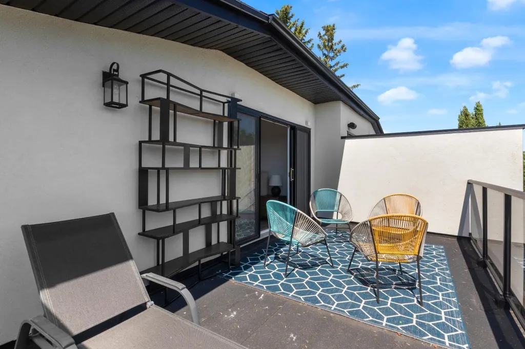 4204 16a Street SW Calgary AB T2T 4L4