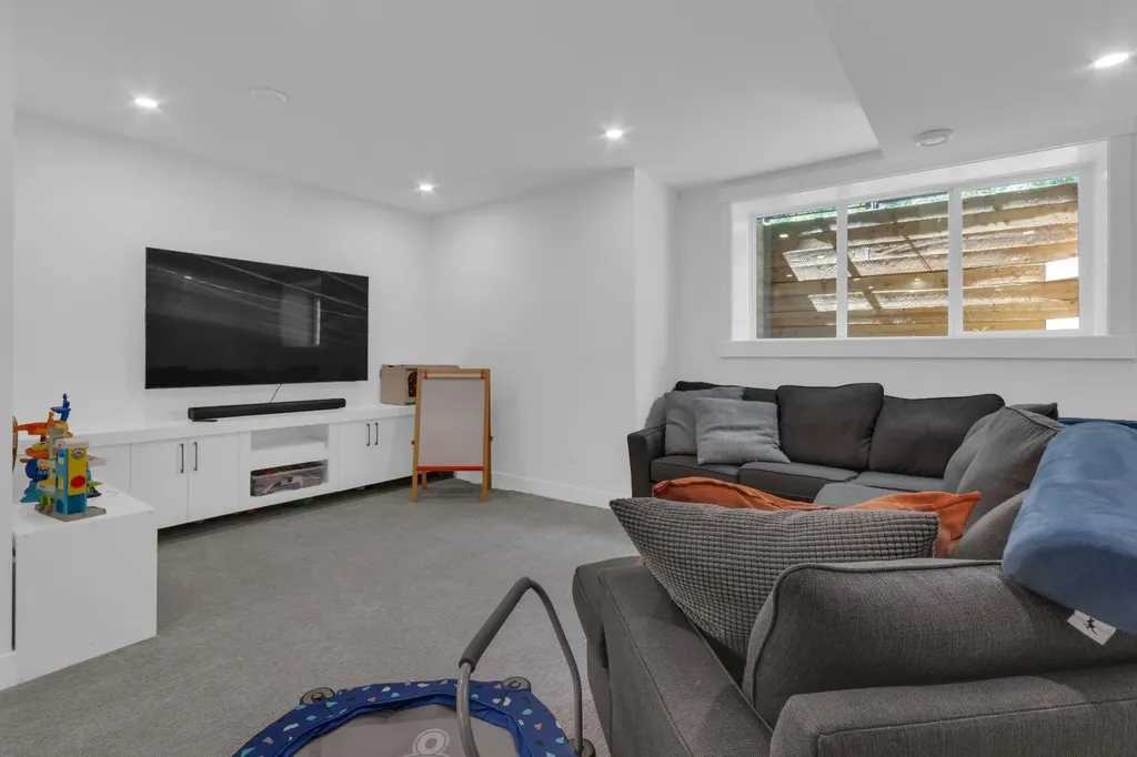 4204 16a Street SW Calgary AB T2T 4L4