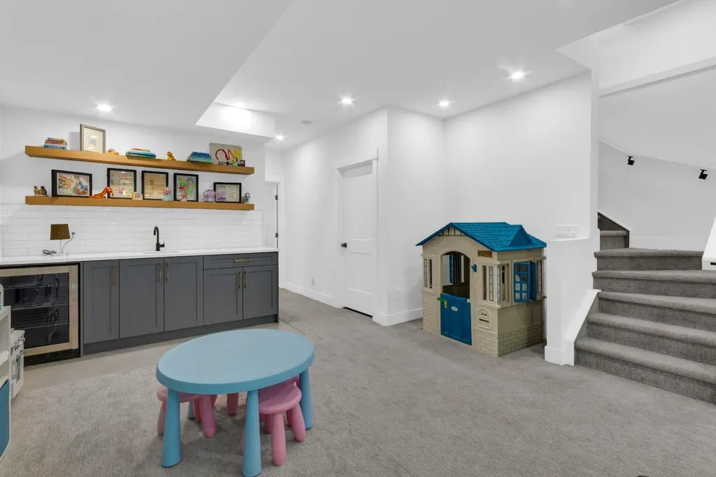 4204 16a Street SW Calgary AB T2T 4L4