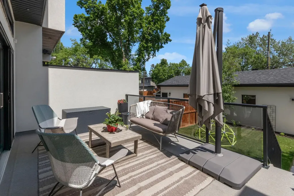 4204 16a Street SW Calgary AB T2T 4L4