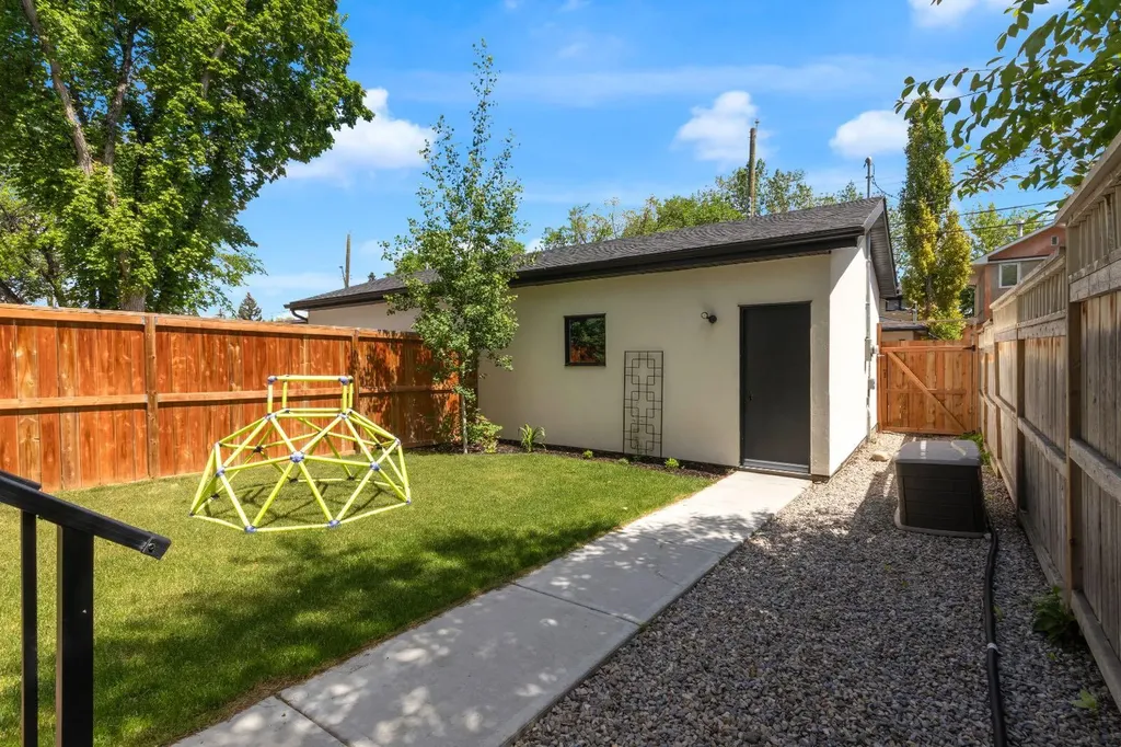 4204 16a Street SW Calgary AB T2T 4L4