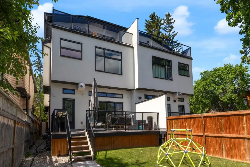 4204 16a Street SW Calgary AB T2T 4L4