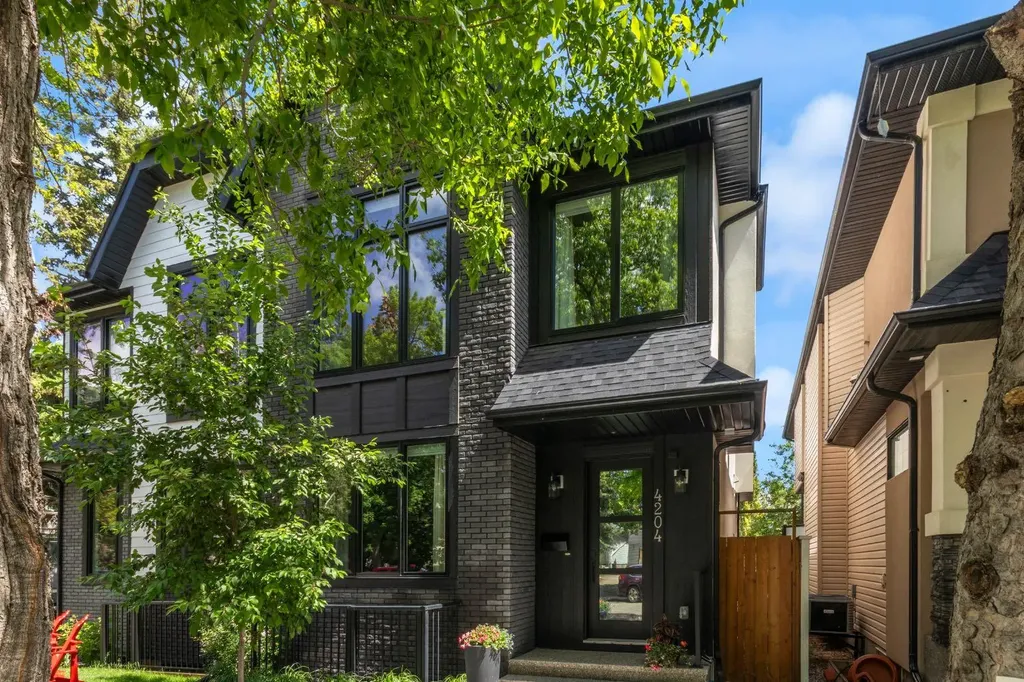 4204 16a Street SW Calgary AB T2T 4L4