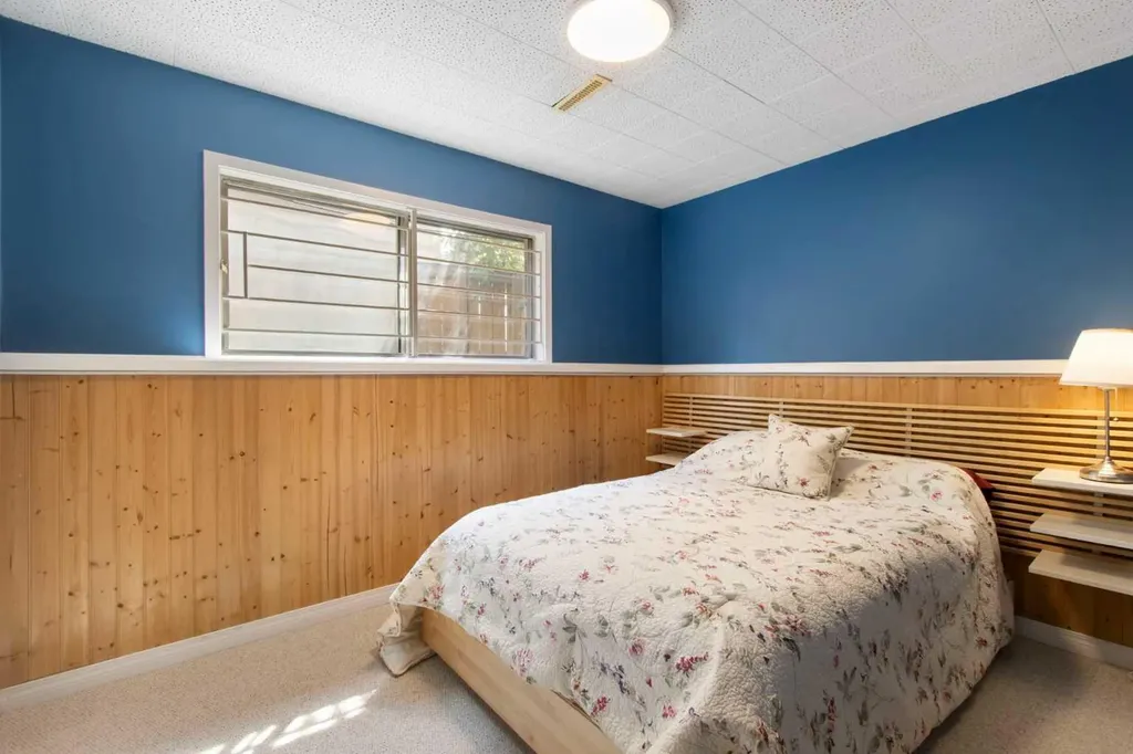 1948 Cottonwood Crescent SE Calgary AB T2B 1P6