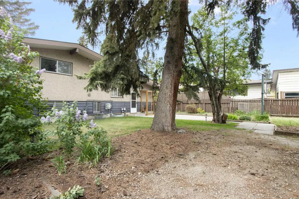 1948 Cottonwood Crescent SE Calgary AB T2B 1P6