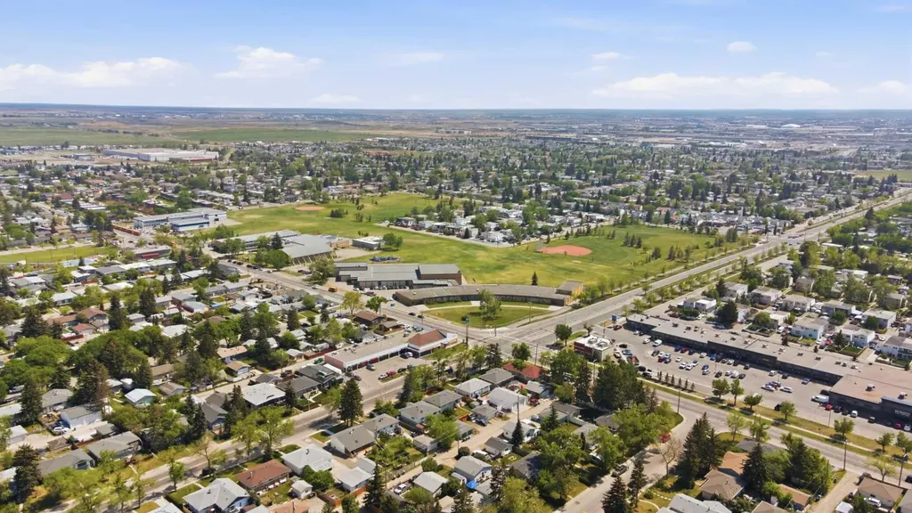 1948 Cottonwood Crescent SE Calgary AB T2B 1P6