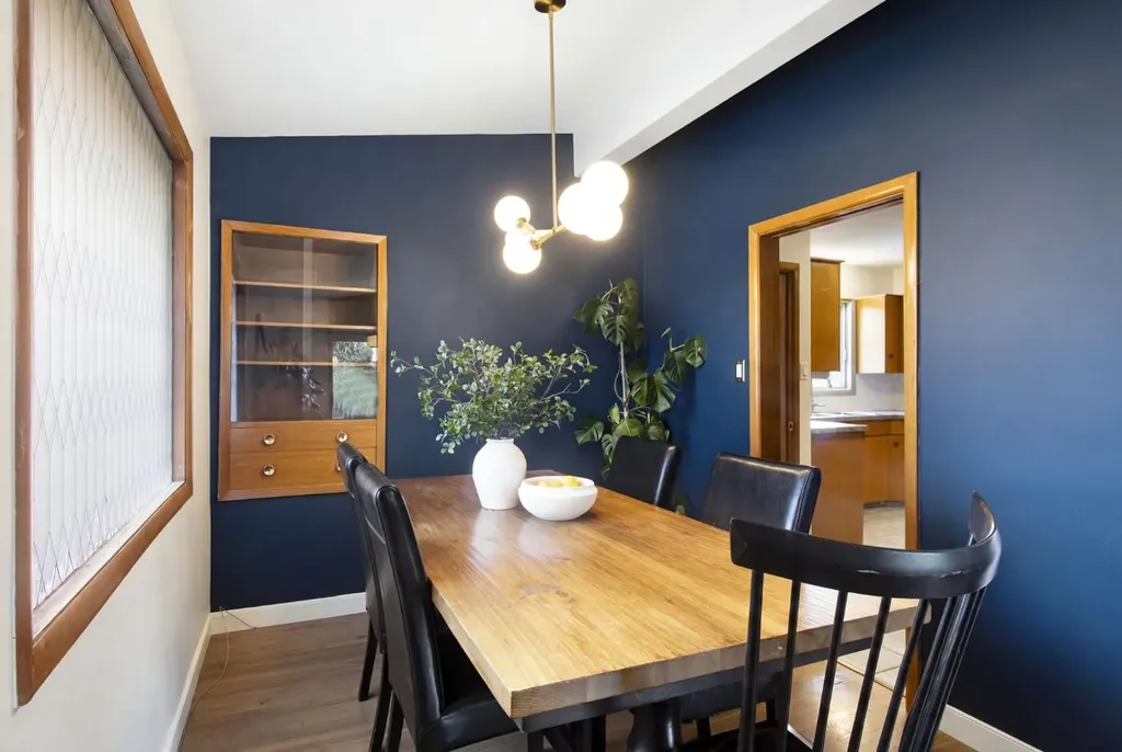 1948 Cottonwood Crescent SE Calgary AB T2B 1P6
