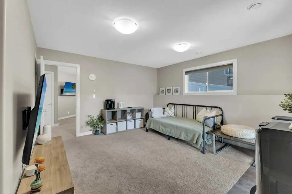 17 Mckelvey Close Blackfalds AB T4M 0B1