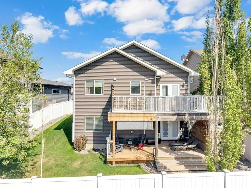 17 Mckelvey Close Blackfalds AB T4M 0B1