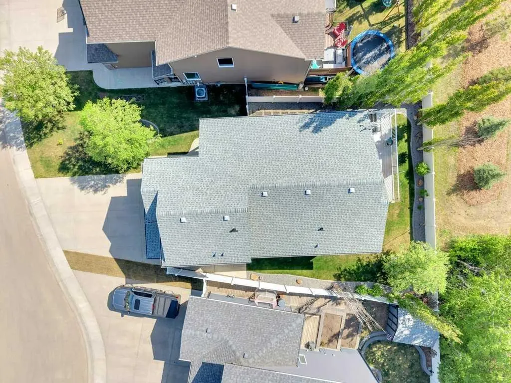 17 Mckelvey Close Blackfalds AB T4M 0B1