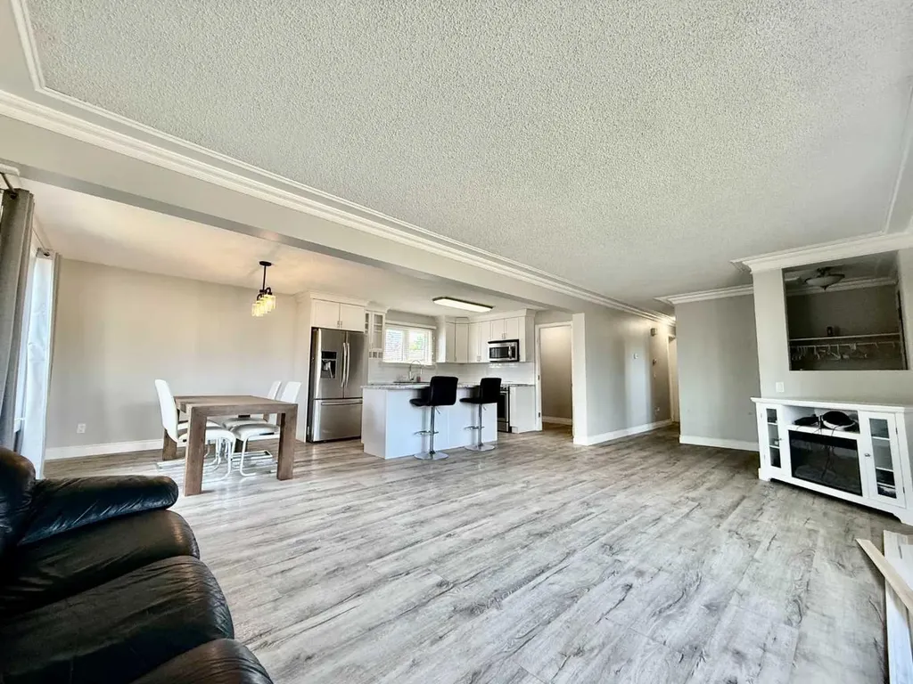 100 Silica Place Fort Mcmurray AB t9h2z8