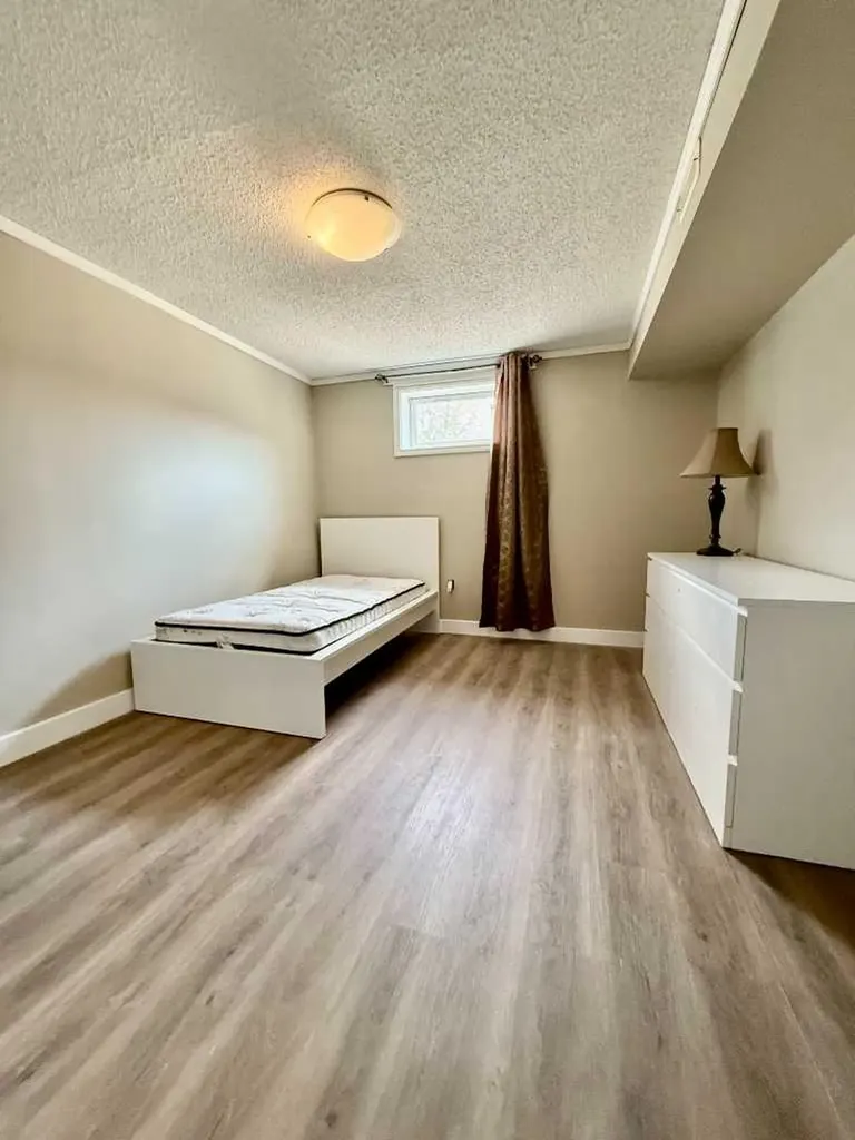 100 Silica Place Fort Mcmurray AB t9h2z8