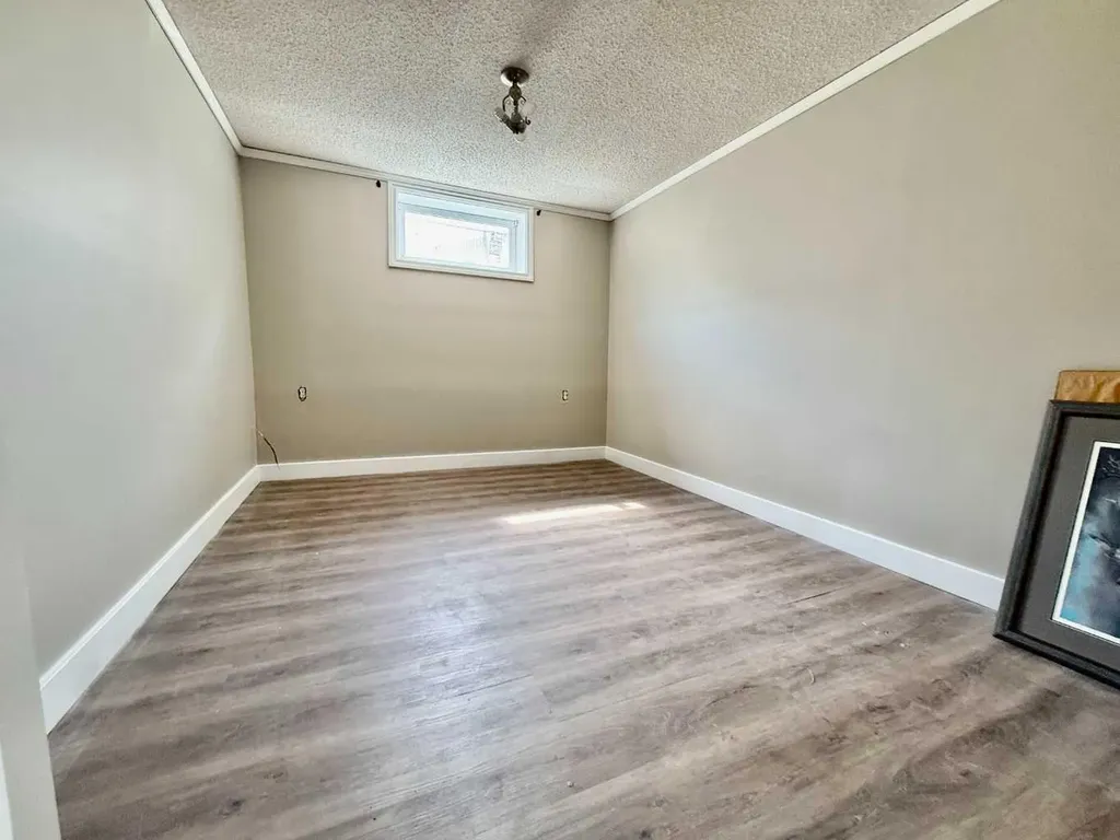 100 Silica Place Fort Mcmurray AB t9h2z8