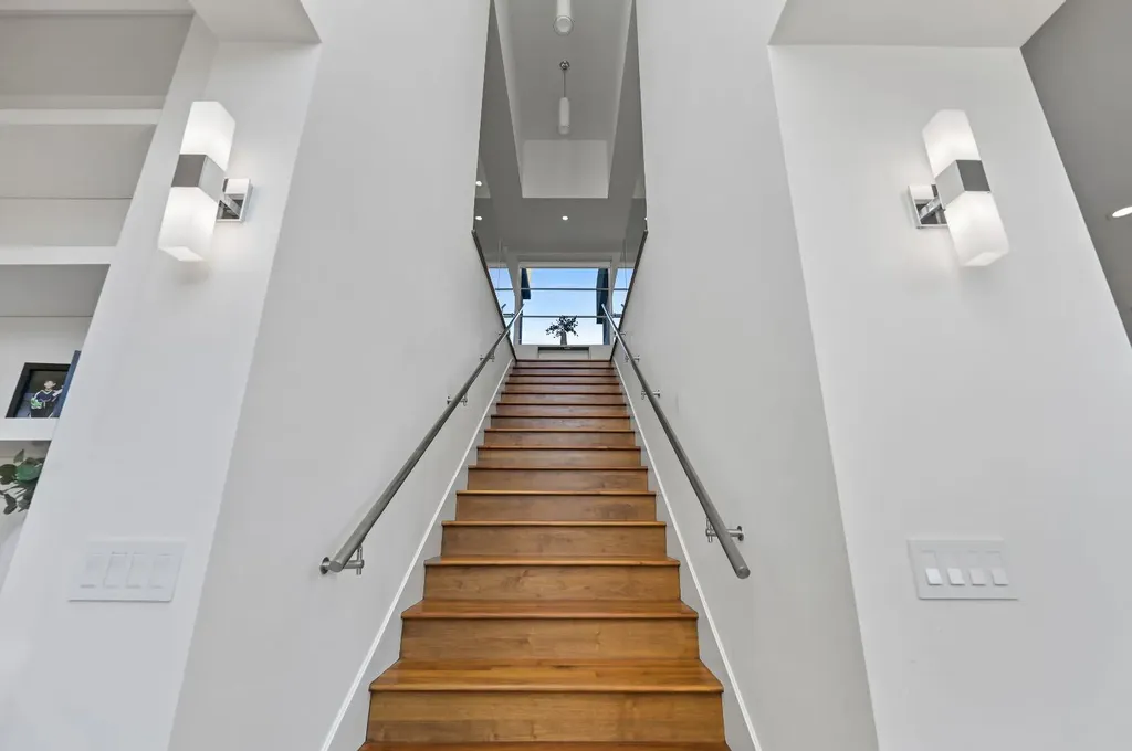3926 9 Street SW Calgary AB T2T 3E2
