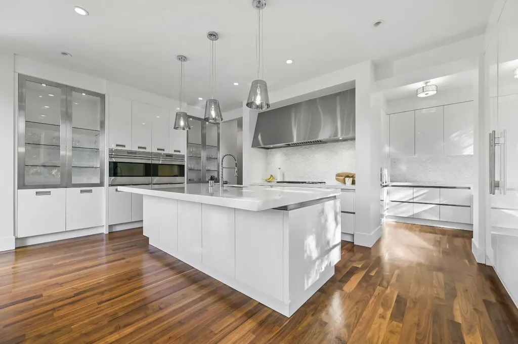 3926 9 Street SW Calgary AB T2T 3E2