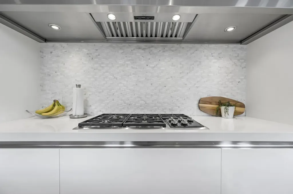 3926 9 Street SW Calgary AB T2T 3E2
