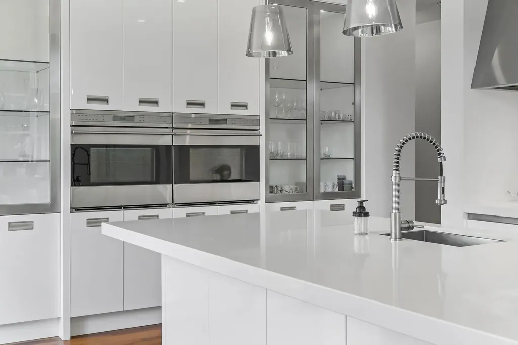 3926 9 Street SW Calgary AB T2T 3E2