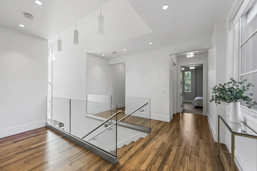 3926 9 Street SW Calgary AB T2T 3E2