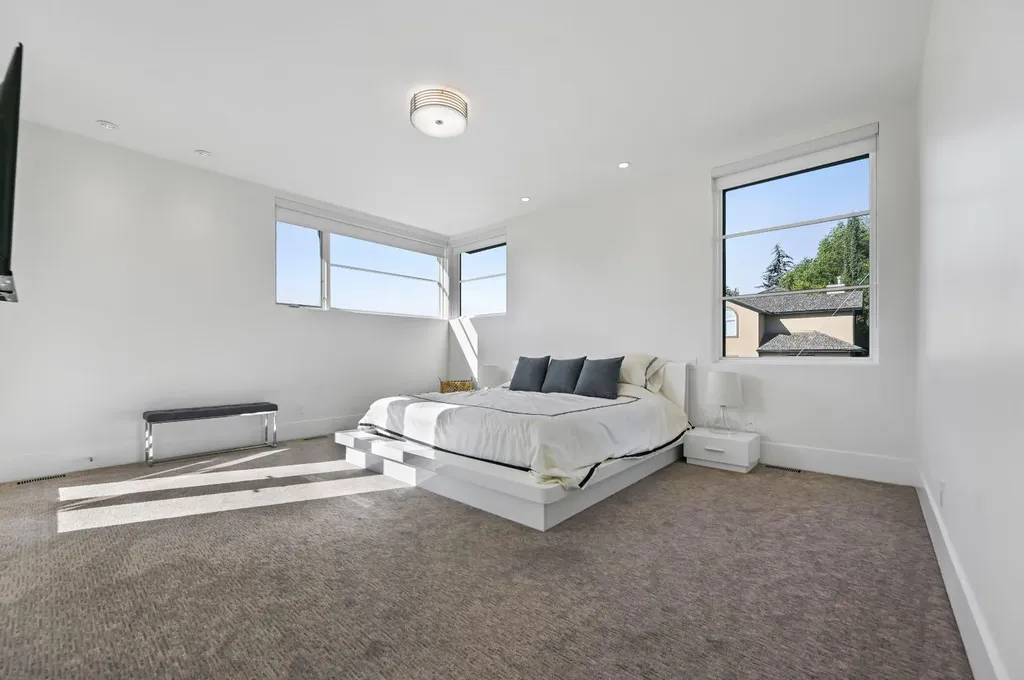 3926 9 Street SW Calgary AB T2T 3E2