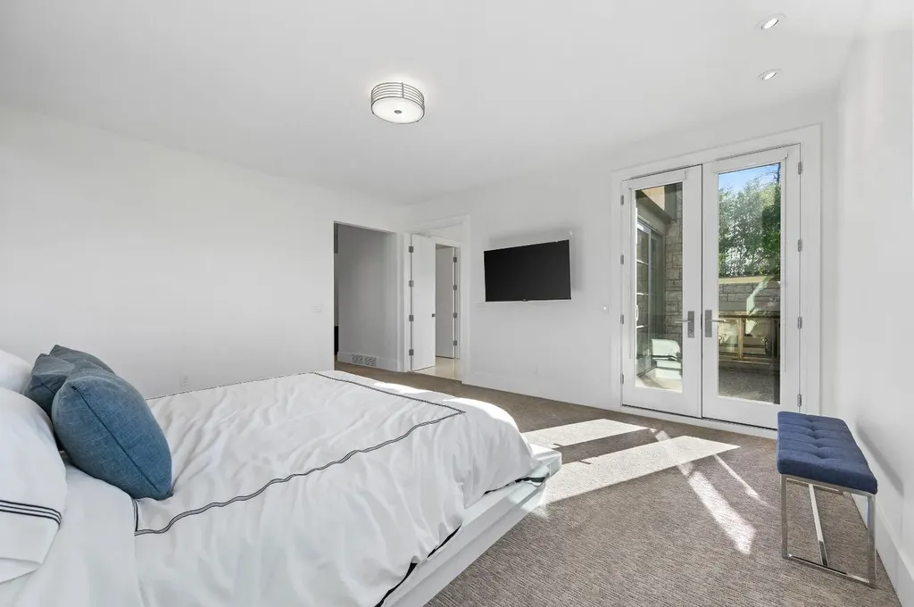 3926 9 Street SW Calgary AB T2T 3E2