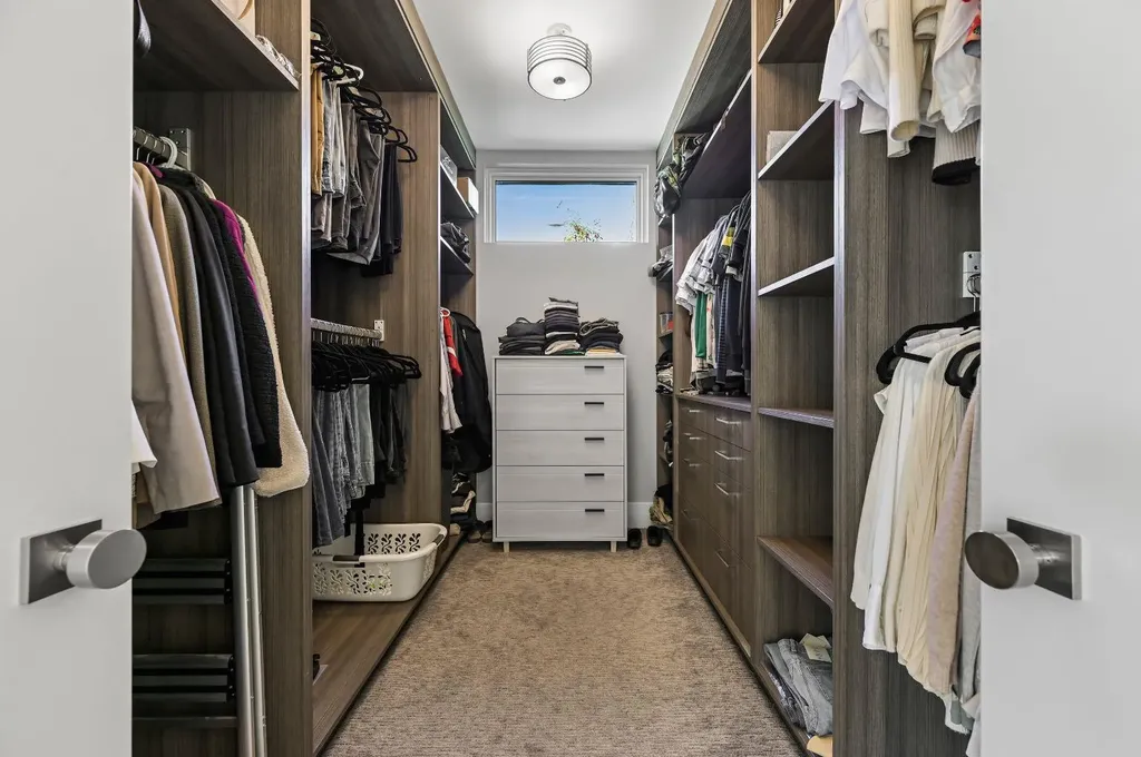 3926 9 Street SW Calgary AB T2T 3E2
