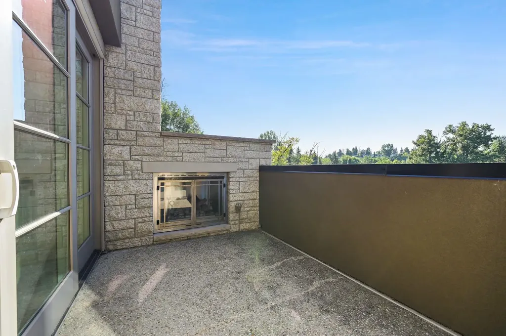 3926 9 Street SW Calgary AB T2T 3E2