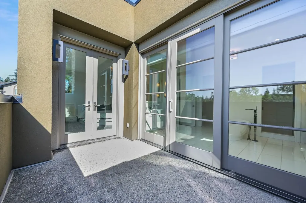 3926 9 Street SW Calgary AB T2T 3E2