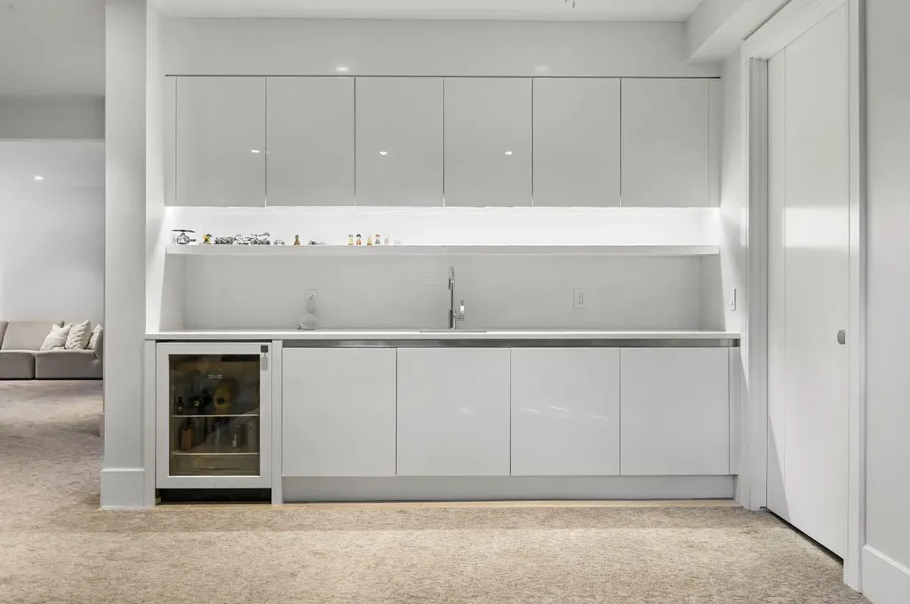 3926 9 Street SW Calgary AB T2T 3E2