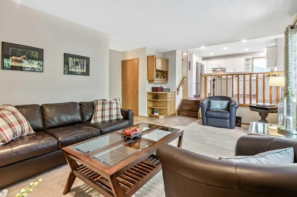 1483 Sunwood Road SE Calgary AB T2X2K5