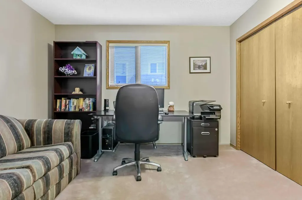 1483 Sunwood Road SE Calgary AB T2X2K5