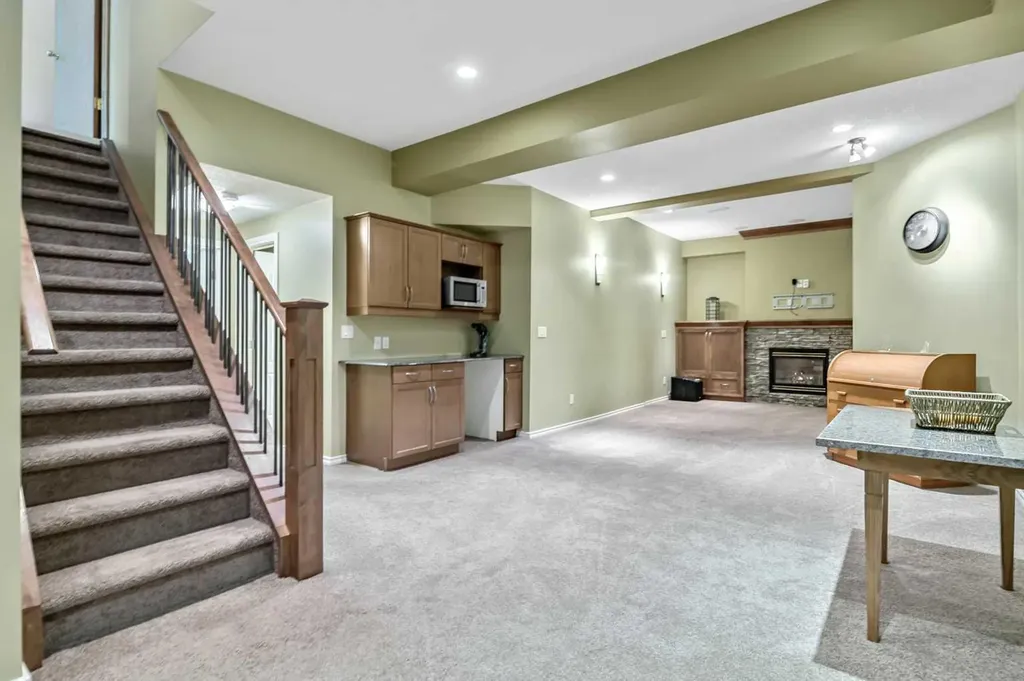 1483 Sunwood Road SE Calgary AB T2X2K5
