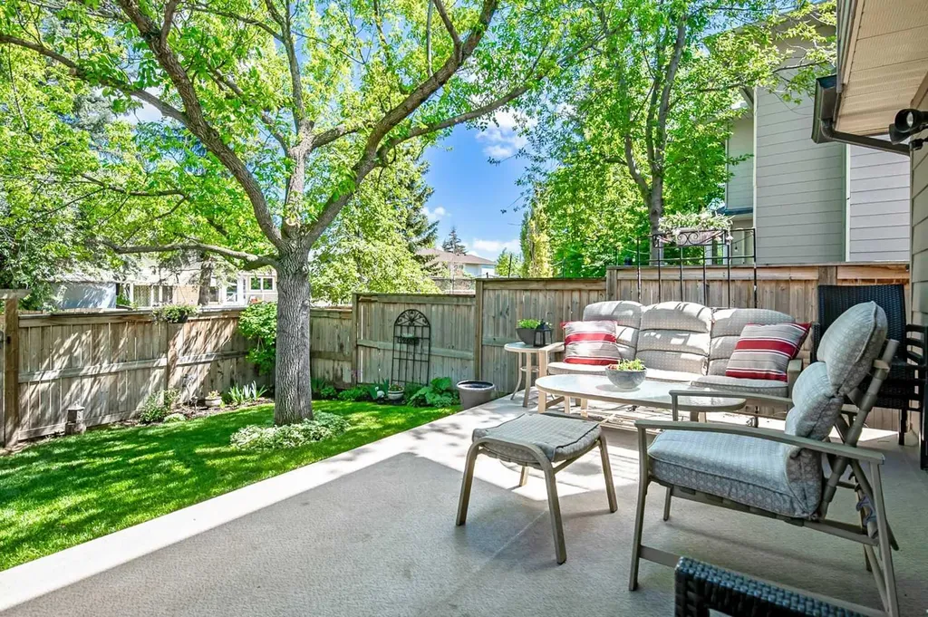1483 Sunwood Road SE Calgary AB T2X2K5