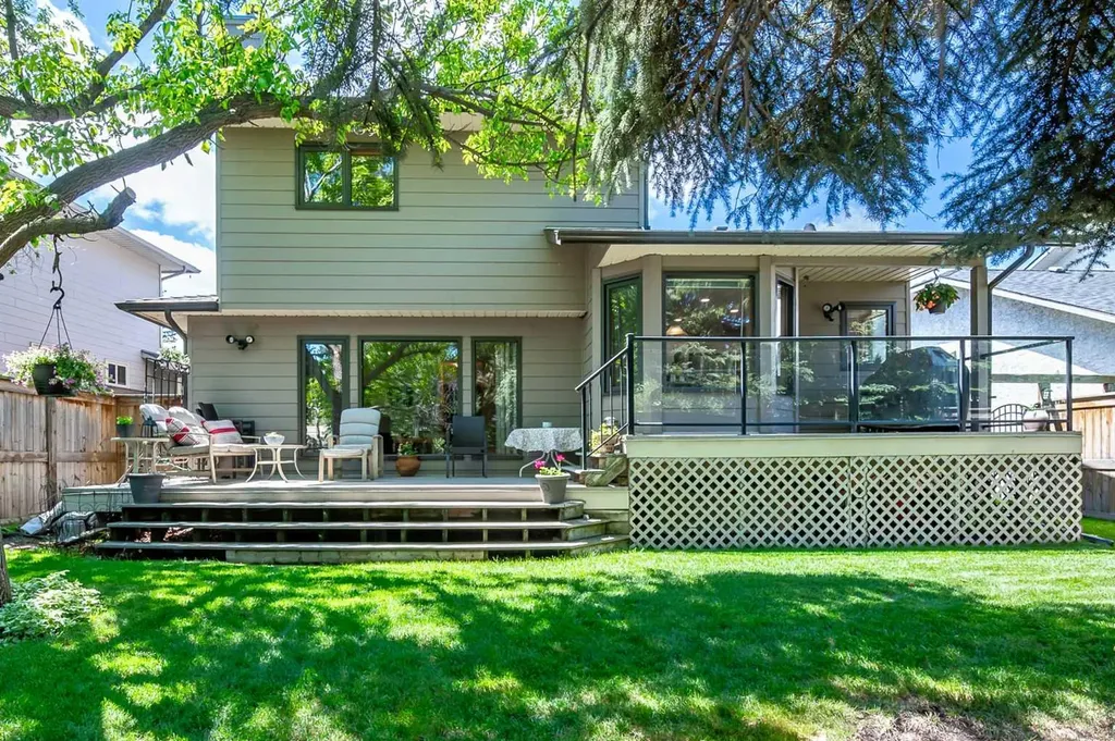 1483 Sunwood Road SE Calgary AB T2X2K5