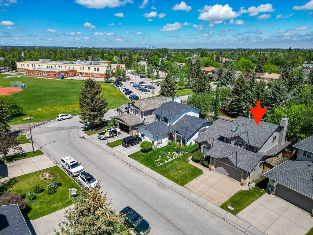 1483 Sunwood Road SE Calgary AB T2X2K5