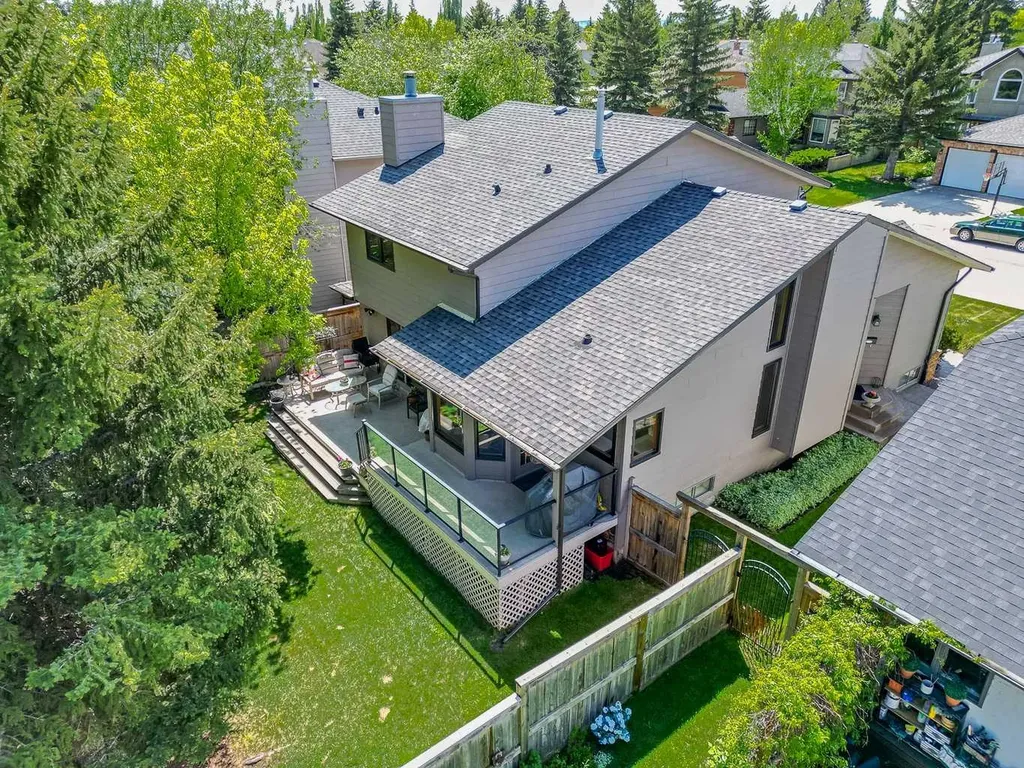 1483 Sunwood Road SE Calgary AB T2X2K5