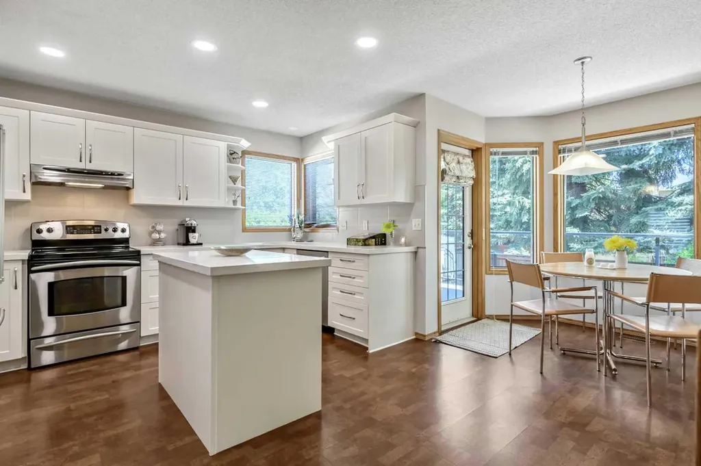 1483 Sunwood Road SE Calgary AB T2X2K5
