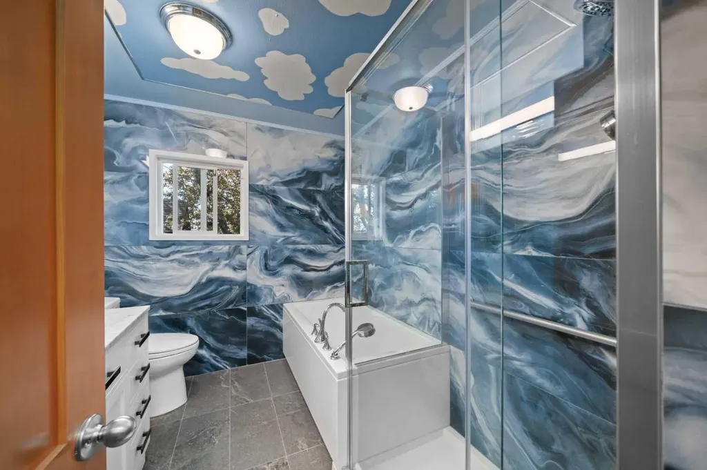 2219 41 Street SE Calgary AB T2B 1C8