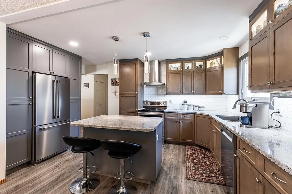 9 Rossmere Avenue SE Medicine Hat AB T1B2P4